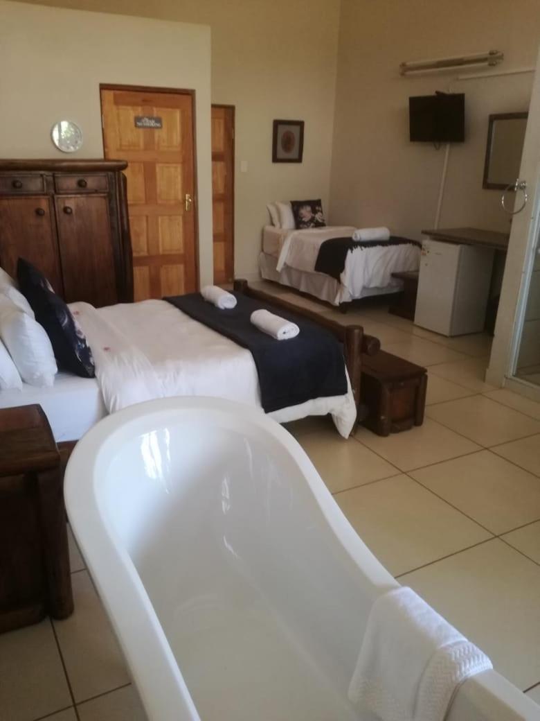 Tzaneen White House Lodge ภายนอก รูปภาพ