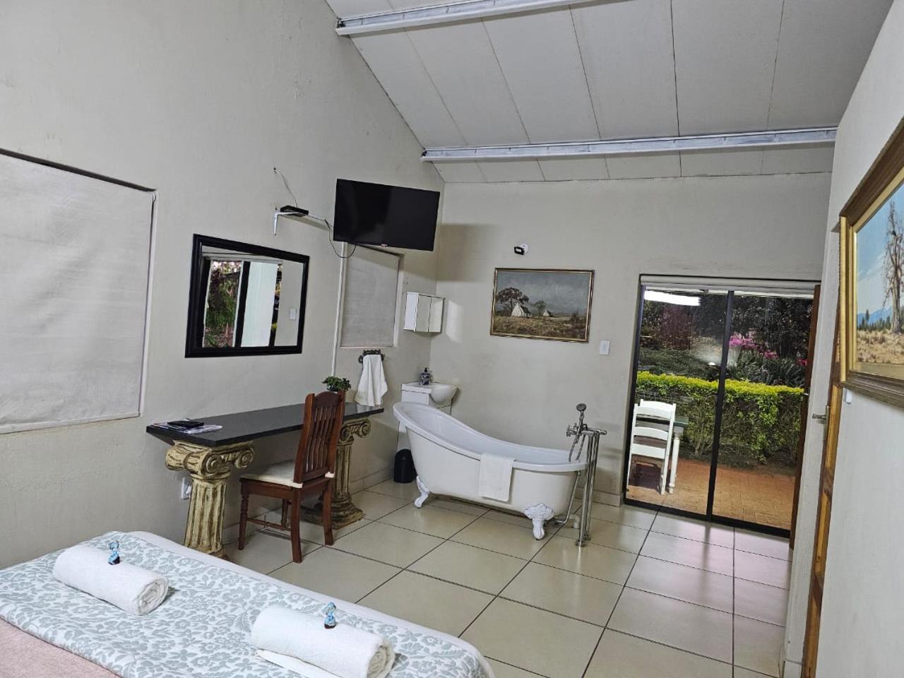 Tzaneen White House Lodge ภายนอก รูปภาพ